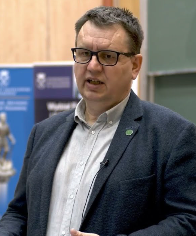 Prof. Maciej Krawczyk